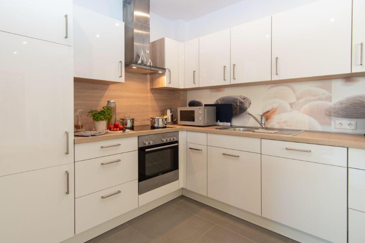 Haus-Wilhelmsplatz-Wohnung-Heimathafen Heiligenhafen Eksteriør bilde